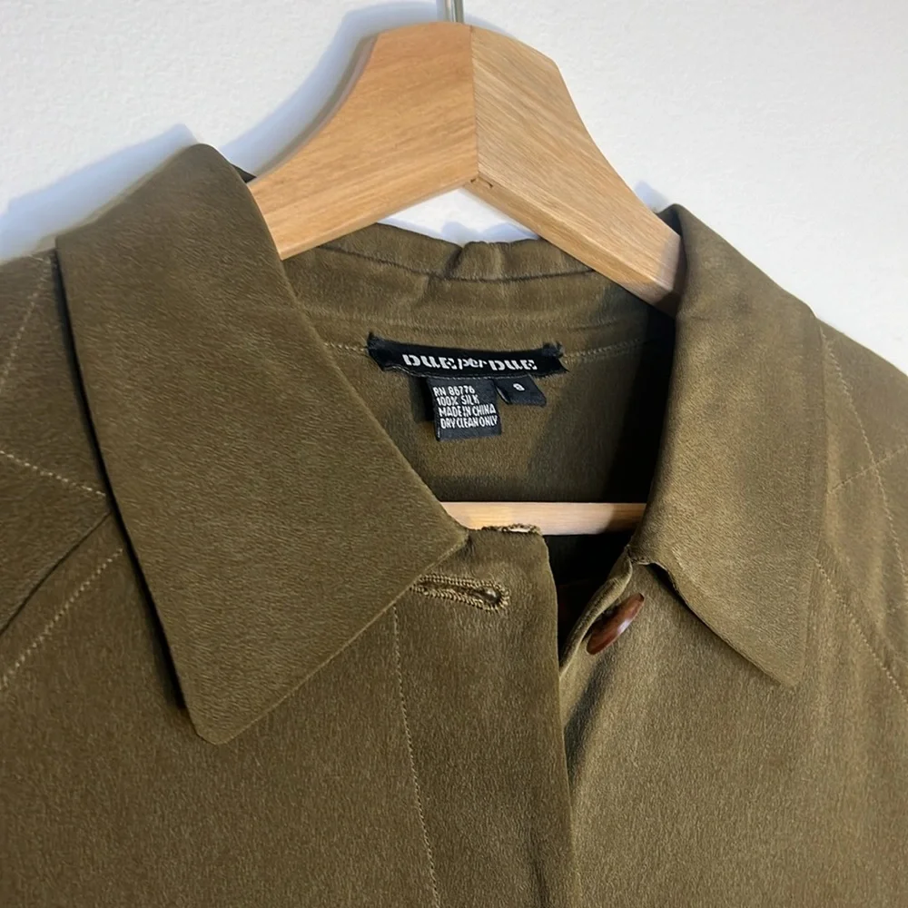 Due Per Due Button down - Picture 2 of 6